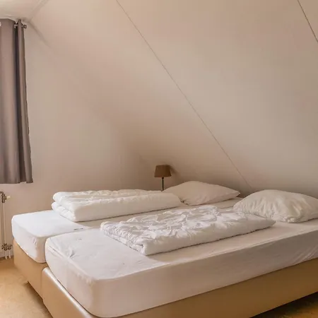 Bohemien 24 Holiday home Sint Maartensvlotbrug